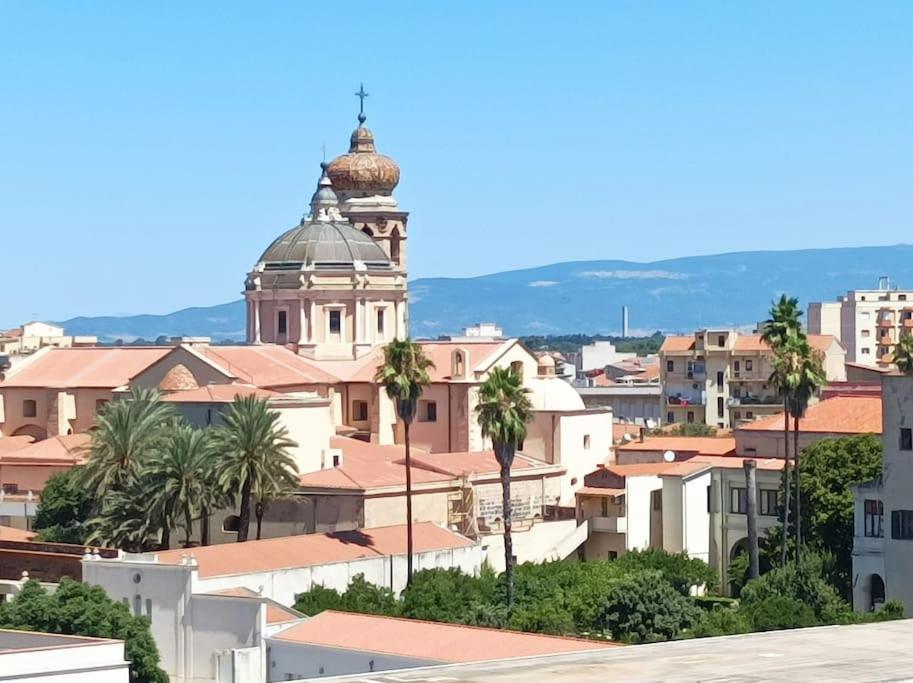 Gentarrubia - A Casa Nel Cuore Della Citta Oristano Exterior photo